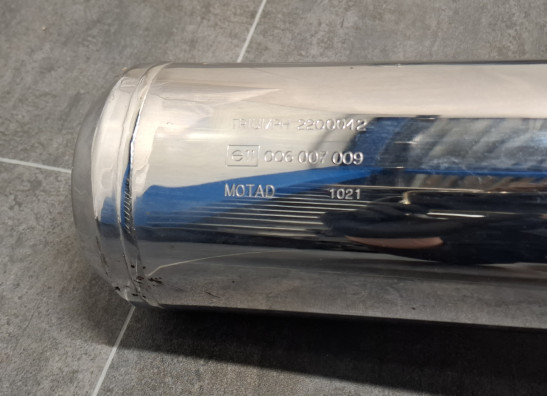 Uitlaat Triumph Trident 900