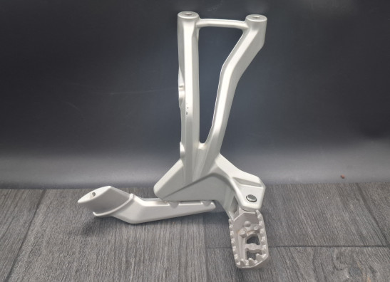 Fussrastetrager vorne rechts Ducati Multistrada V4