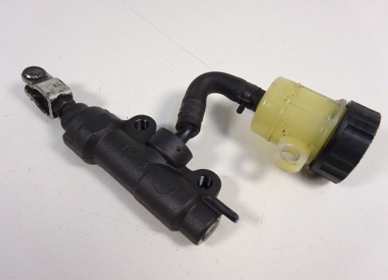 Rempomp achter Kawasaki Z 800