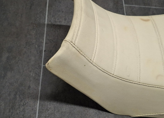 Zadel Suzuki GSX 750