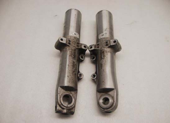 Voorpoot buiten Harley Davidson Touring FL