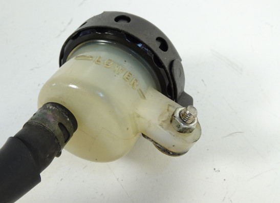 Rempomp achter Yamaha YZF R1