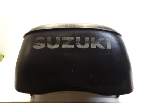 Zadel Suzuki GN 250