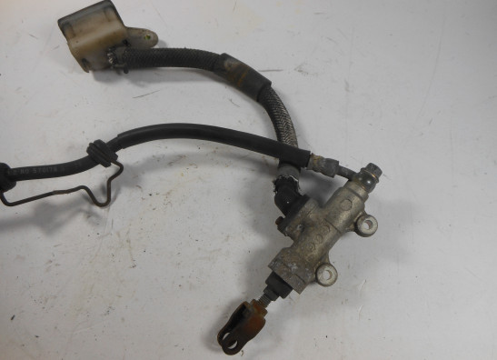 Rempomp achter Honda CBR 400 RR