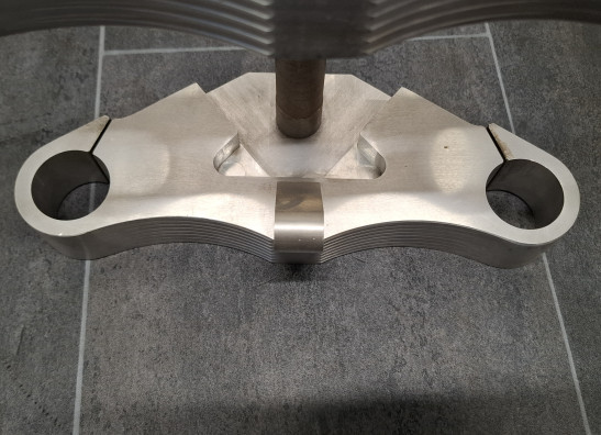 T stuk + kroonplaat Harley Davidson Sportster