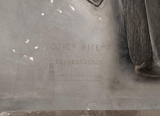 Cowl right Suzuki GSX R 400