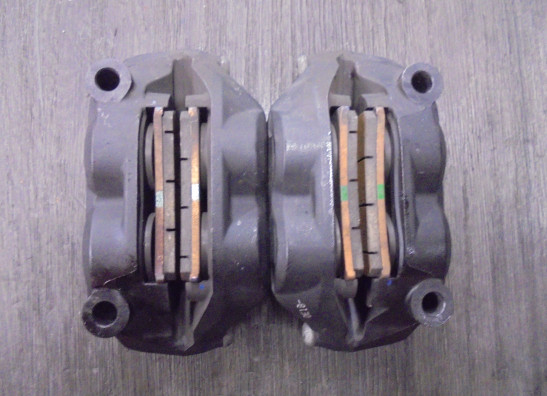 Remklauwen Moto Guzzi V85 TT