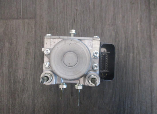 ABS pump Suzuki GSX S 750
