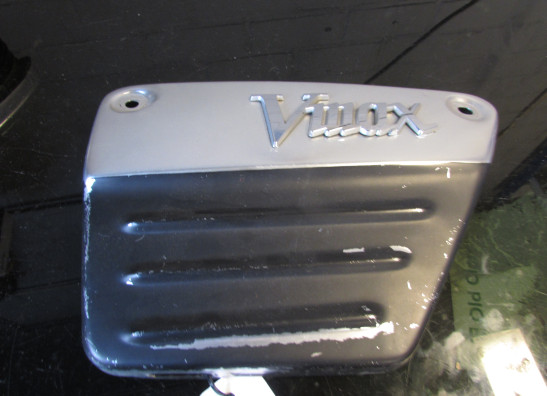 Cowl right small Yamaha V max