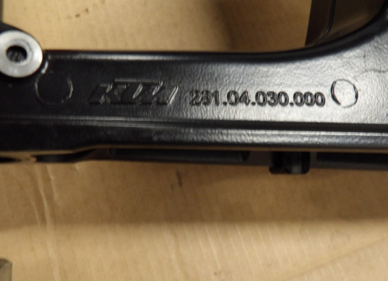 Swingarm Husqvarna Svartpilen 125