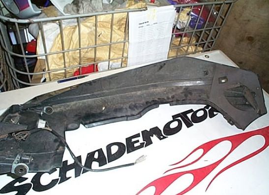 Rechter achterkant Suzuki RF 900