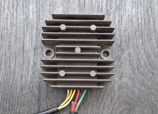 Regulator rectifier  Suzuki VS 800 Intruder