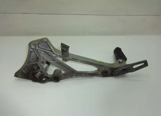 Fussrastetrager vorne rechts Suzuki GSX 550 EF