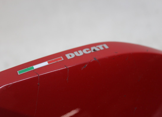 Rechter achterkant Ducati 939 Supersport