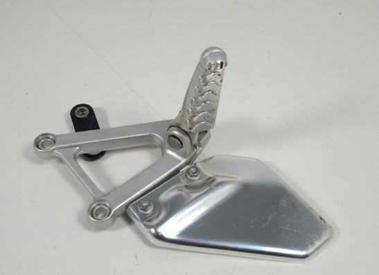 Main step holder right Aprilia RSV 1000