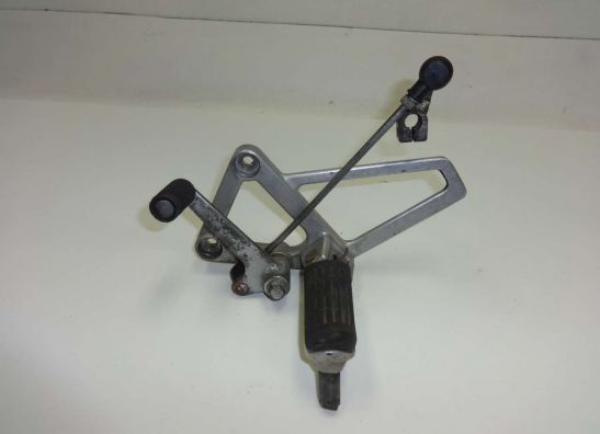 Fussrastetrager vorne links Honda CBR 600 F