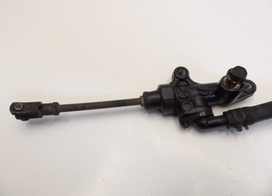 Rempomp achter Yamaha TDM