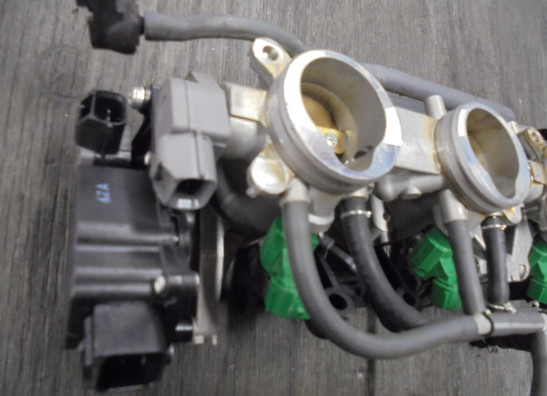 Gasklephuis Suzuki GSX S 750