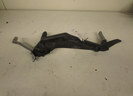 Fussrastetrager vorne rechts Kawasaki GPZ 1100