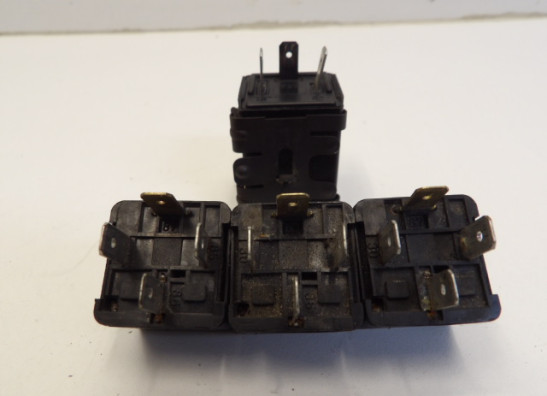 Relais Triumph Trophy 900