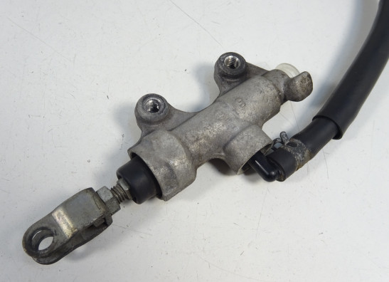 Rempomp achter Kawasaki ER 6