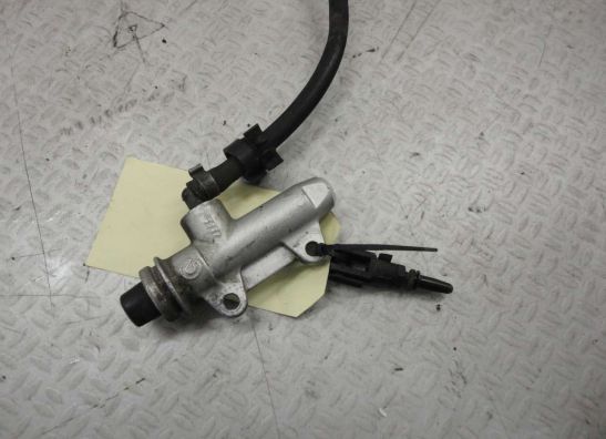 Rempomp achter BMW R 1200 GS Adventure