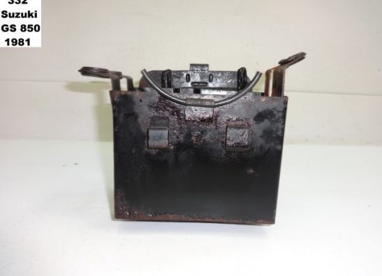 Battery holder Suzuki GS 850