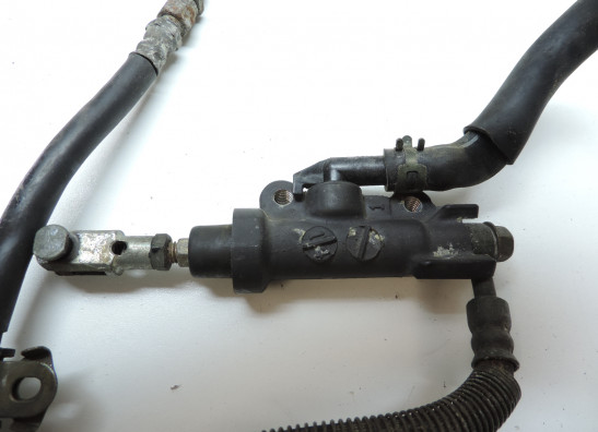 Rempomp achter Yamaha YZF 600 Thundercat