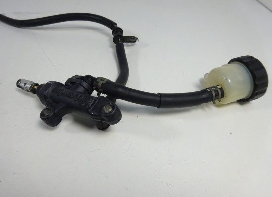 Rempomp achter Yamaha YZF R6