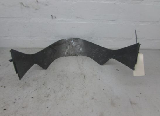 Cowl under Kawasaki ZX 9 R