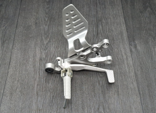 Main step holder right Yamaha YZF R6