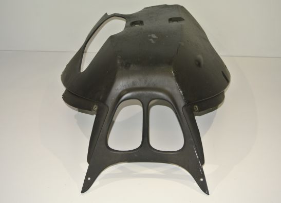 Cowl V shape under BMW K 1200 GT