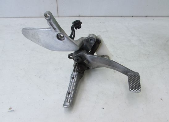 Main step holder right Yamaha YZF 750