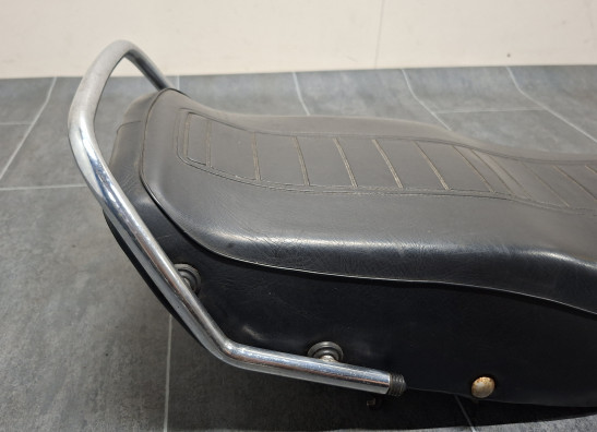 Zadel Suzuki GS 1000