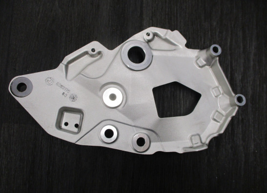 Fussrastetrager vorne links BMW F 750 GS