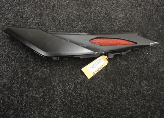 Rechter achterkant Yamaha MT 09