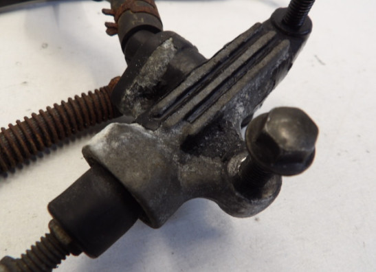 Rempomp achter Yamaha FZX 750