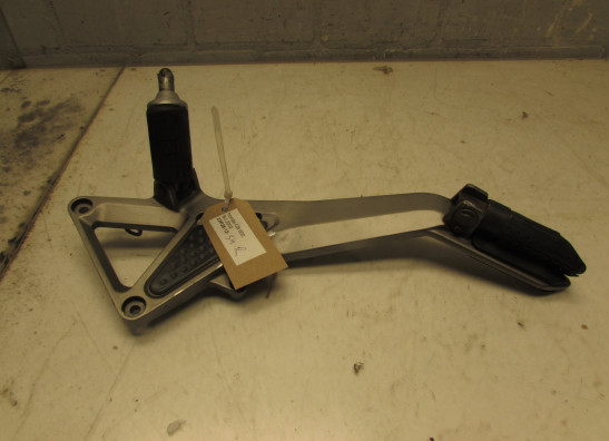 Fussrastetrager vorne rechts Honda CB 600 F