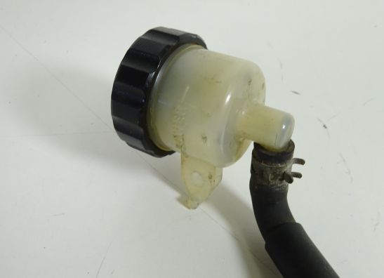 Rempomp achter Yamaha TDM