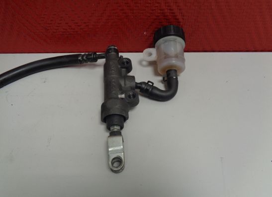 Rempomp achter Kawasaki Z 800