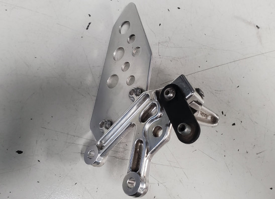 Footrest right Aprilia Tuono 1000