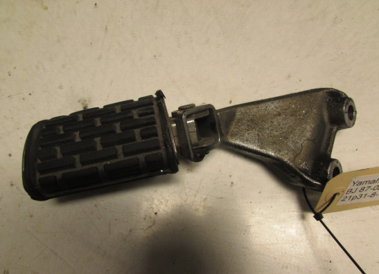 Main step holder left Yamaha V max