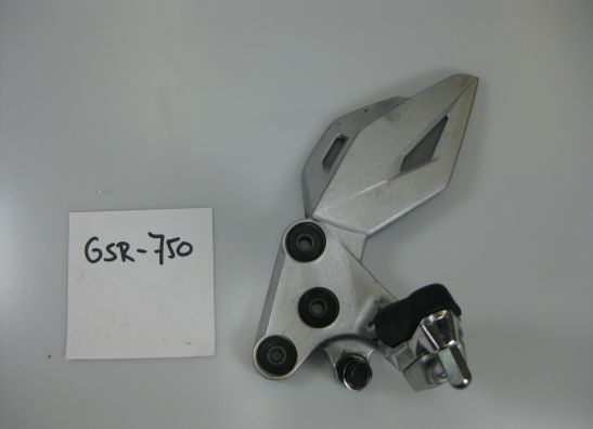 Fussrastetrager vorne links Suzuki GSR 750