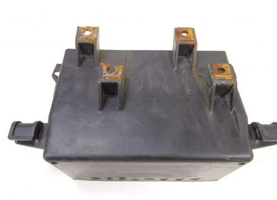 Batterie befestigung Yamaha FZ6