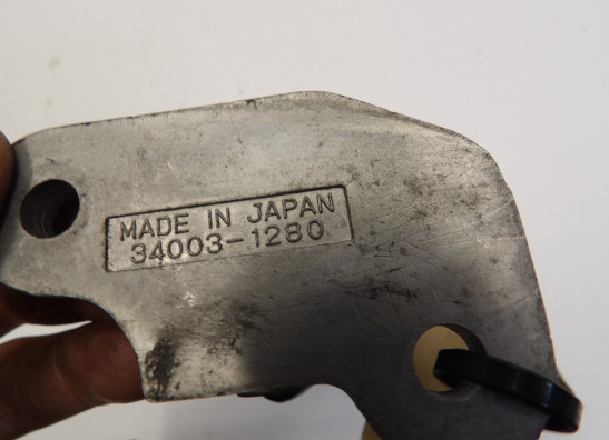 Fussrastetrager vorne links Kawasaki GPZ 500