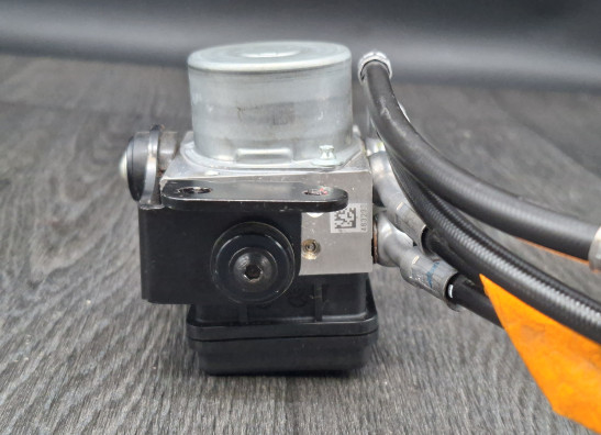 ABS pomp Ducati Hypermotard 950