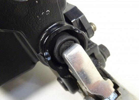 Rempomp achter Suzuki Burgman 650