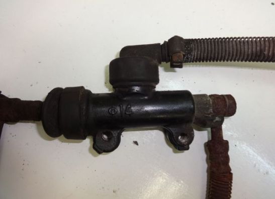 Rempomp achter Kawasaki Z 750