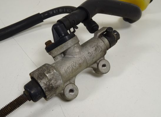 Rempomp achter Honda CBR 600 FS Sport