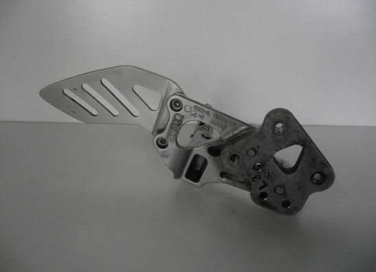 Main step holder left Suzuki GSX R 600